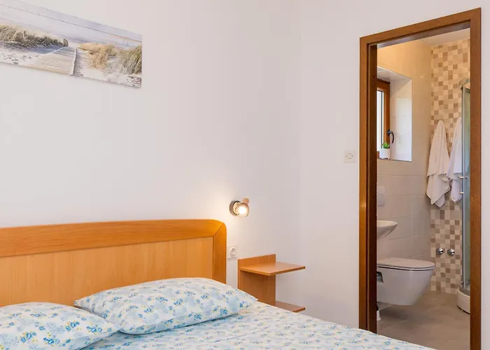 Apartmani Pina