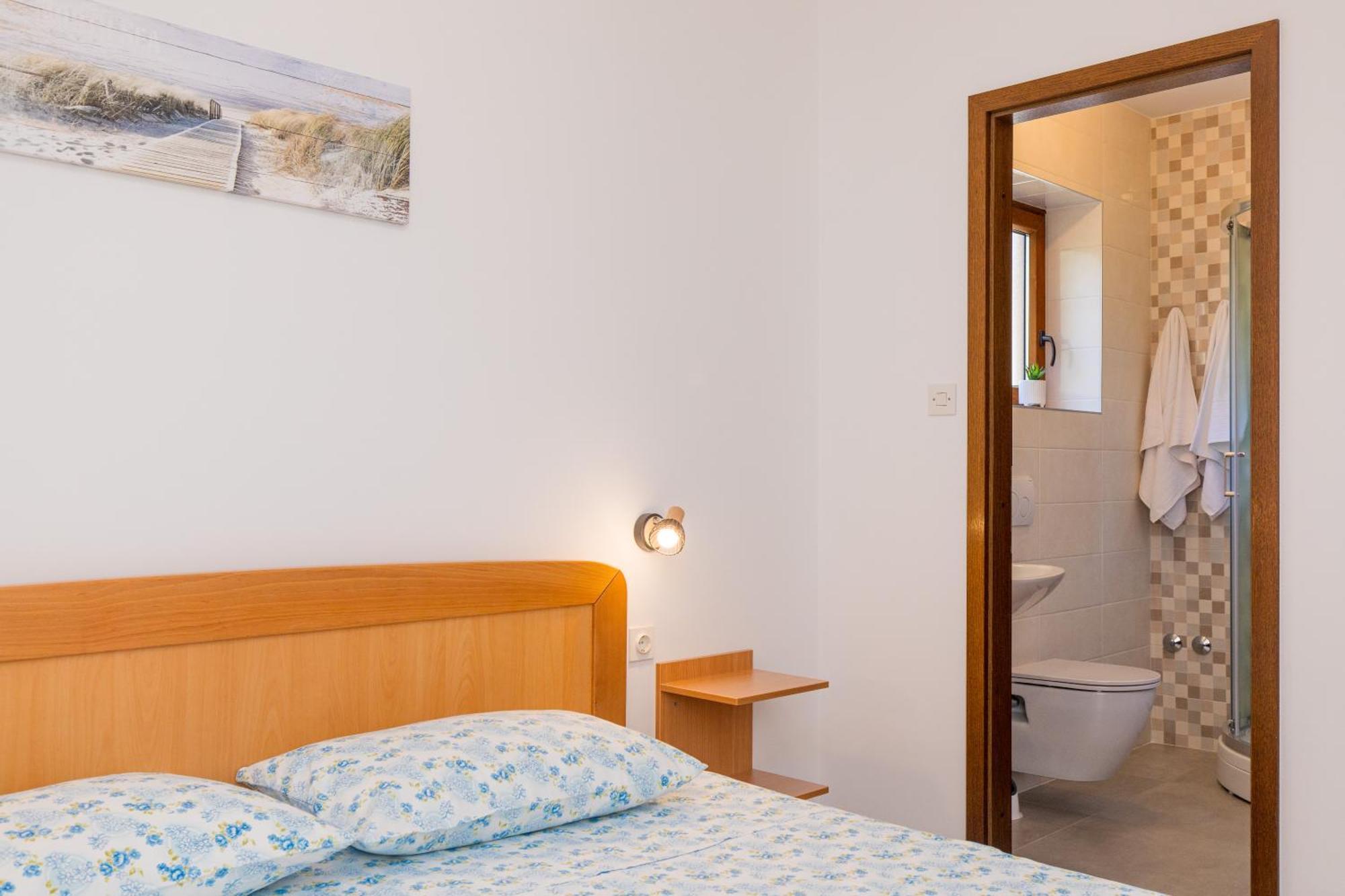 Apartment Pina *